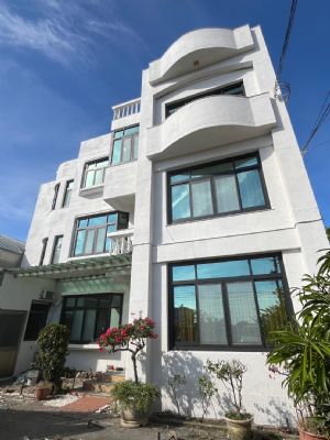多彩花崗岩